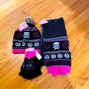 Kids hat, scarf and gloves set new with tags.